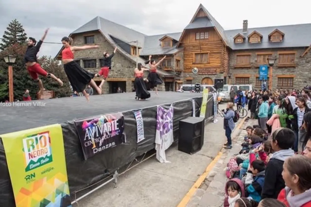 DANZARIUM advierte: “La revolución será danzada”