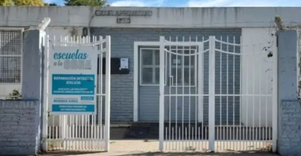 Un alumno de 12 años golpeó a su maestra y le fracturó la mandíbula