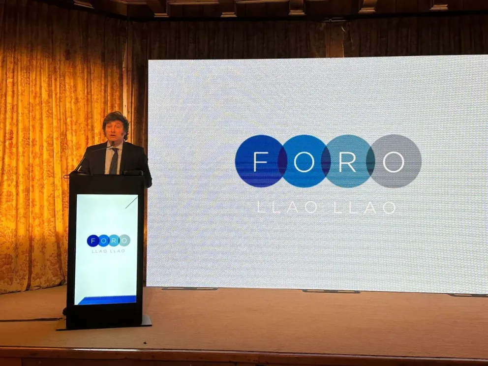 Adorni expresó que el discurso de Milei en el Foro Llao Llao fue "espectacular"