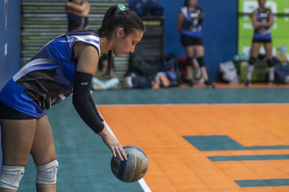 Victorias de Estepa y PZ MyD para liderar la Liga de Mayores