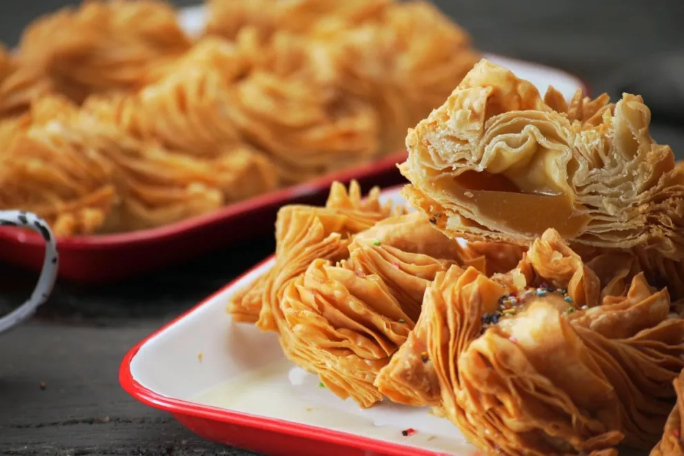 Delicia: pastelitos de dulce de leche y chocolate