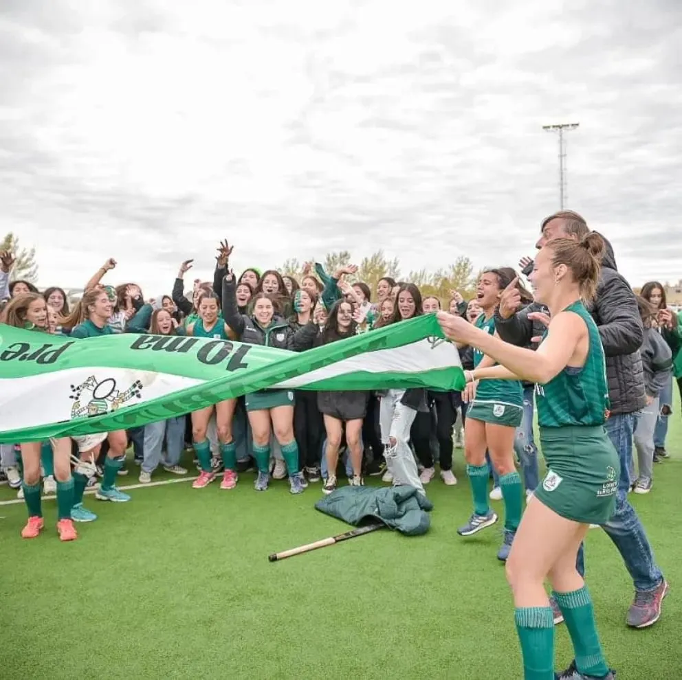 Las chicas de Marabunta se quedaron con el Campeonato Regional Patagónico de Clubes