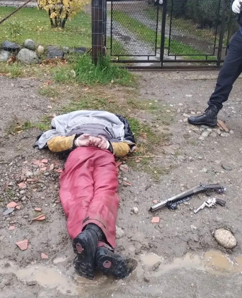 Delincuente armado amenazó a una familia y gatilló un arma varias veces: fue detenido