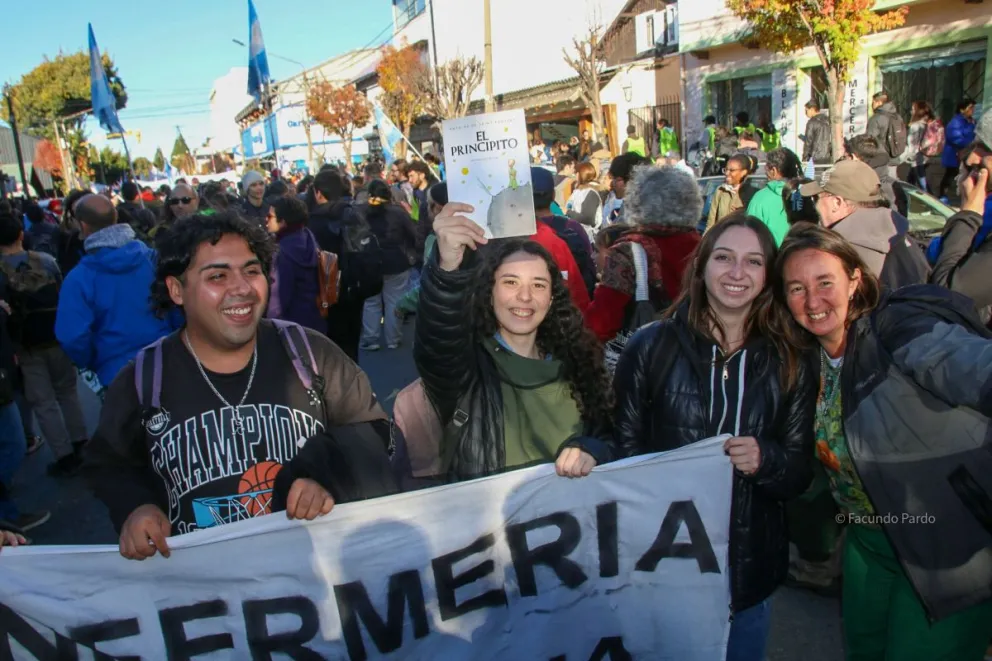 Lo esencial es invisible a… Milei