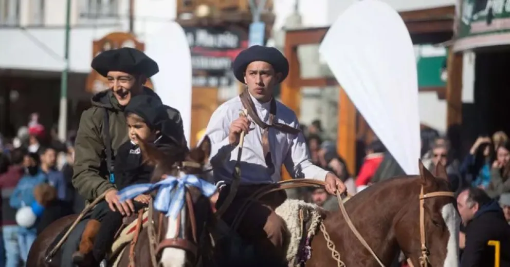 Confirmaron que el desfile por el cumpleaños de Bariloche será sobre la principal arteria