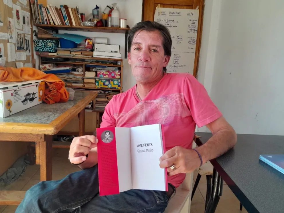 Gustavo Musko presenta su segundo libro: Ave Fénix