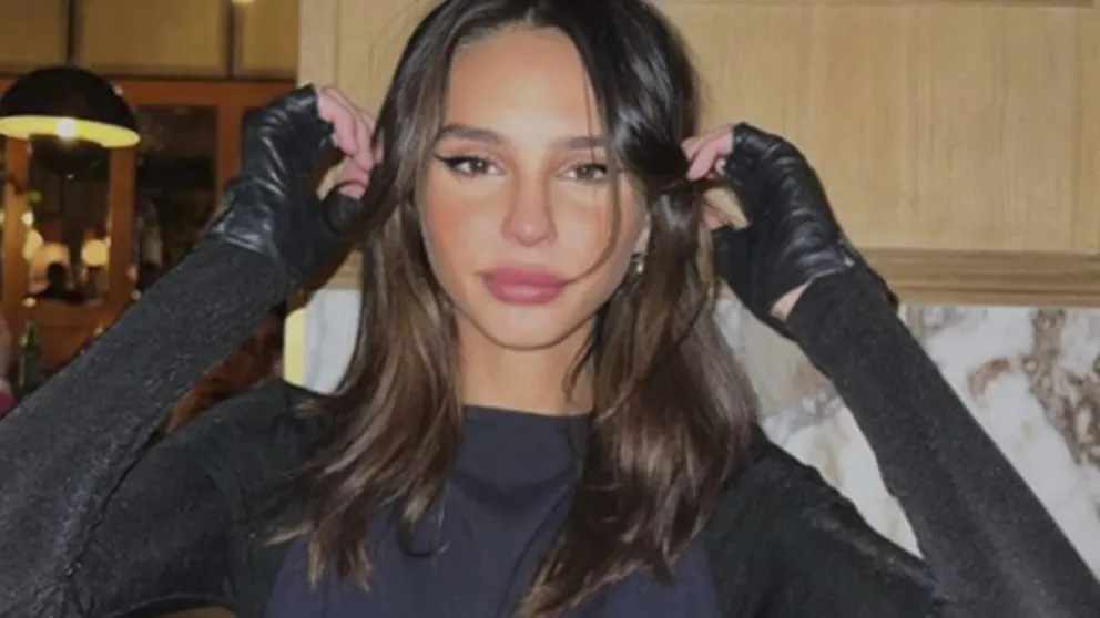 Juanita Tinelli no le tiene miedo al frío y marcó tendencia en microbikini 