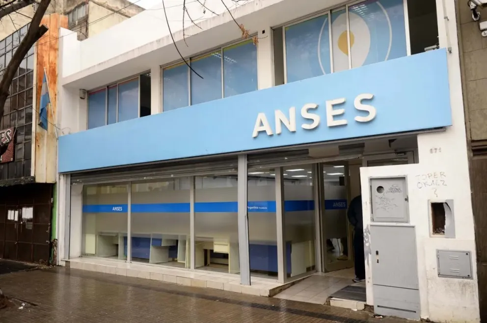 Calendario de pagos de ANSES: quiénes cobran el martes 30