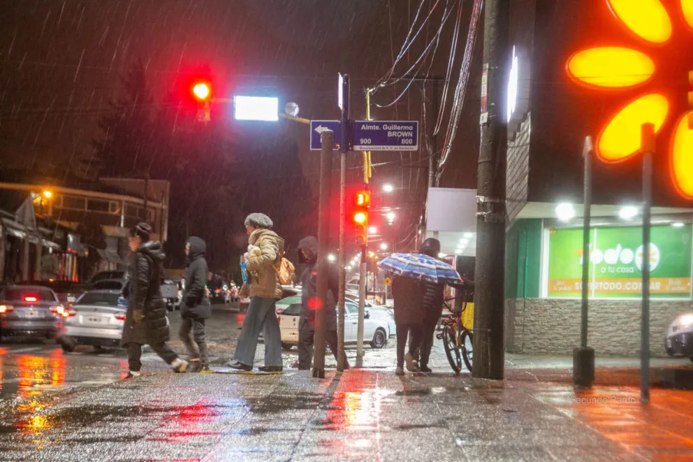 Tras el temporal de lluvia y nieve de hoy: ¿Cómo sigue el clima en Bariloche?