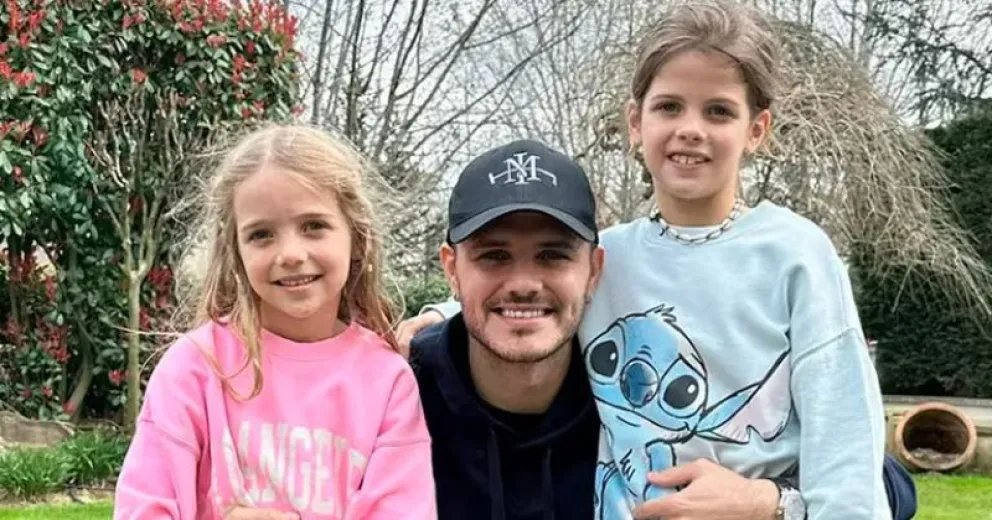 Las fotos del avión privado en el que viajó Mauro Icardi con sus hijas