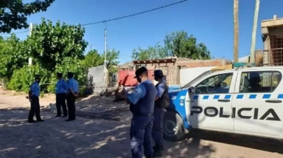 En seis allanamientos, secuestran drogas y cinco armas de fuego; hay ocho detenidos