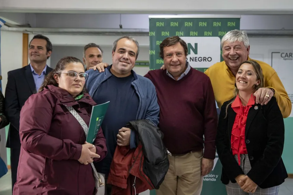 Weretilneck entregó viviendas y escrituras a más de 50 familias barilochenses