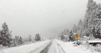 Advierten por nieve desde Circunvalación hasta Mascardi y piden uso de cadenas en zonas altas de Ruta 40