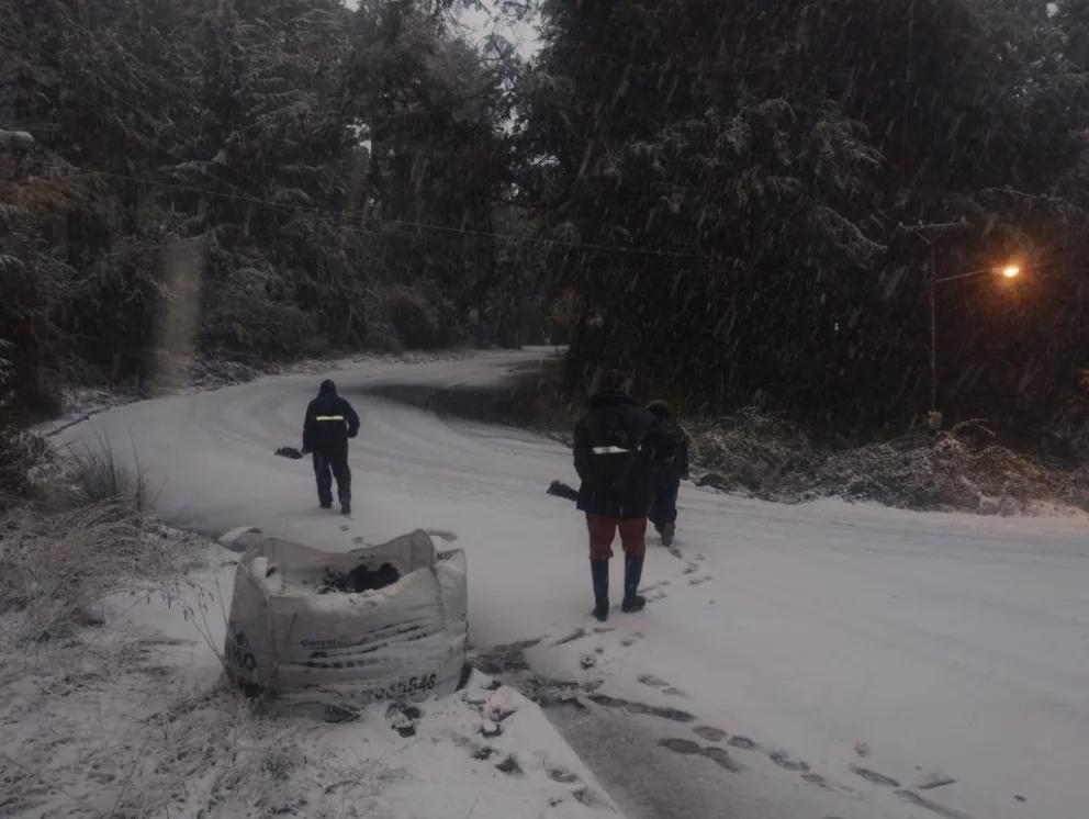 Despejan los accesos a Villa Catedral y cerro Otto