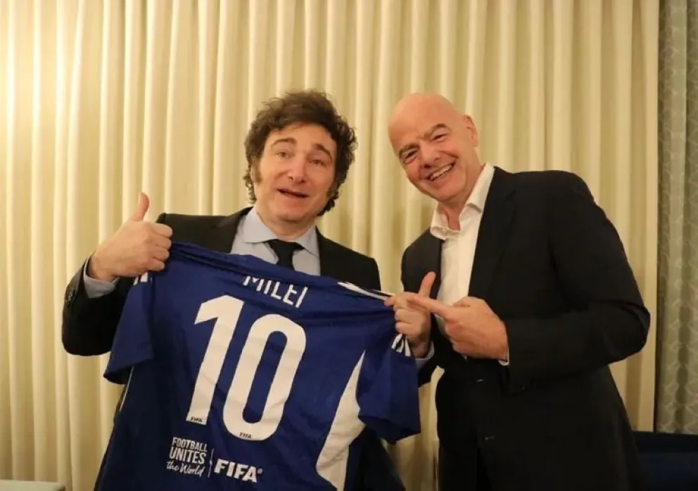 Javier Milei presentó su proyecto de las SAD al presidente de la FIFA