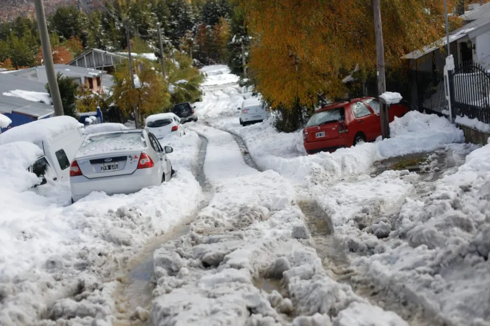 Se le trabó el pie en una alcantarilla