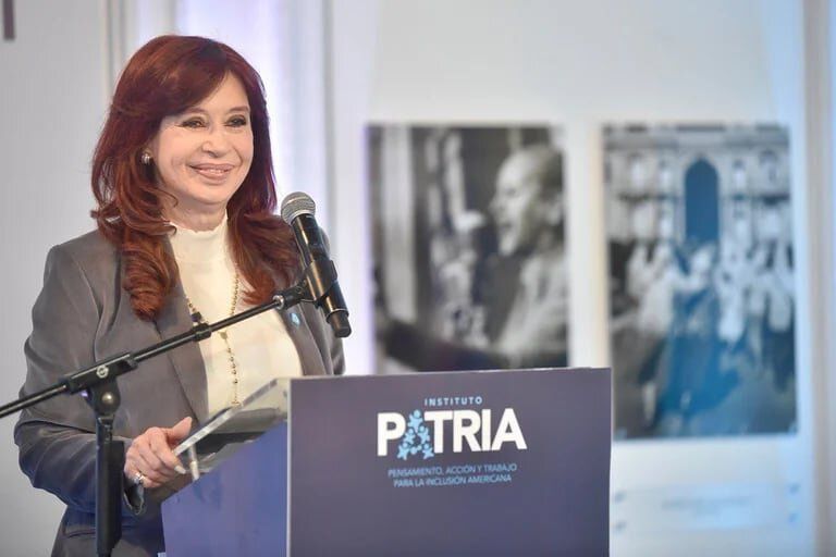 Cristina Kirchner homenajeó a mujeres en el Instituto Patria y volvió a criticar al gobierno de Milei