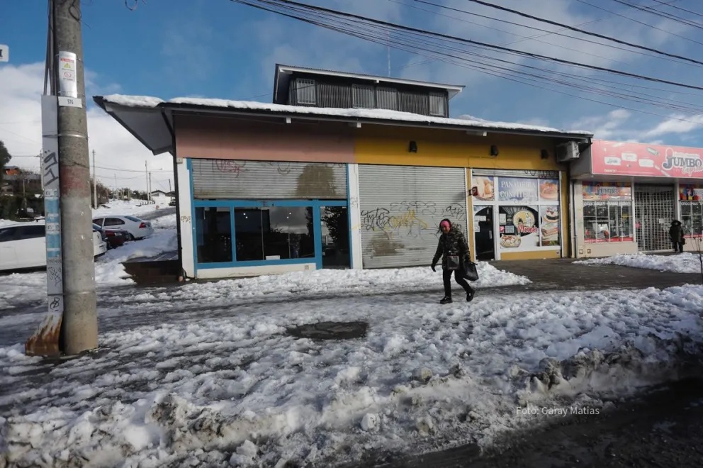 No solo en los barrios hay complicaciones para transitar a pie