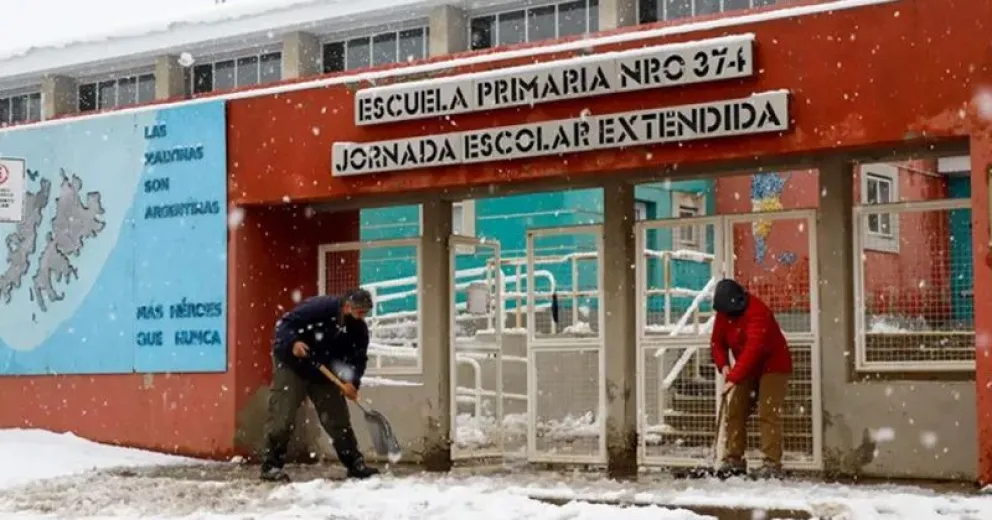 Ingreso tardío este jueves por el alerta de nevadas y las dificultades de ingreso