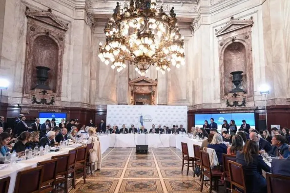 El debate de la Ley Bases fue suspendido por el paro y la falta de dictamen