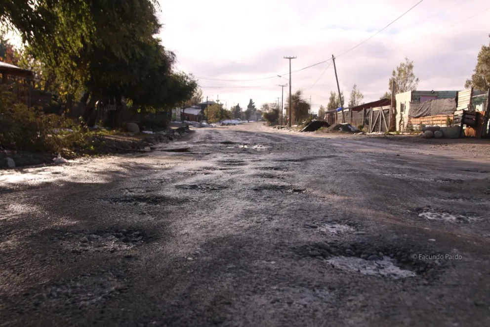 Cuadrillas municipales están desde las 5 de la mañana en las calles con camiones y maquinaria. Foto: gentileza
