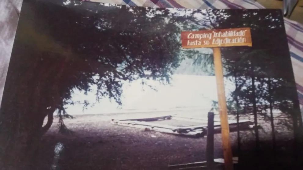 Camping Correntoso en Villa La Angostura: ¿terreno municipal, territorio comunitario o propiedad de Pablo Antriao?