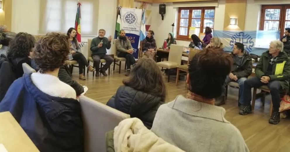 La UNCo dio clases públicas en defensa de la educación