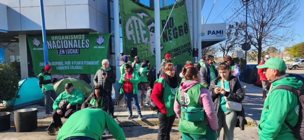 ATE comprobó que dos personas ajenas a PAMI manipulan datos sensibles de todos los beneficiarios  