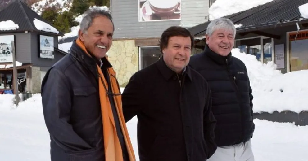 Así fue la recorrida por cerro Catedral de Scioli, Weretilneck y Cortés