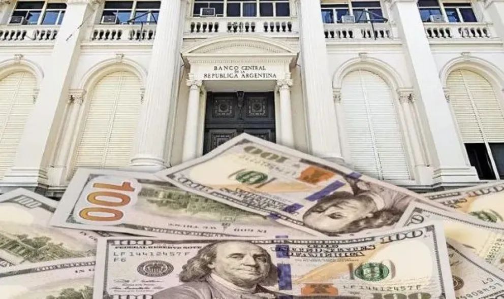 Gobierno ratifica el ritmo de depreciación del peso y descarta la dolarización