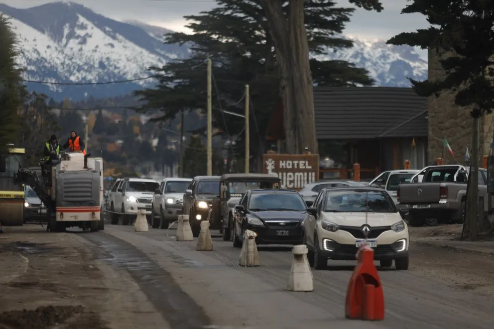 Bariloche: inició la repavimentación de 500 metros de la Avenida Bustillo