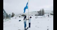 La nieve llegó a la Escuela Hogar de Cañadón Chileno