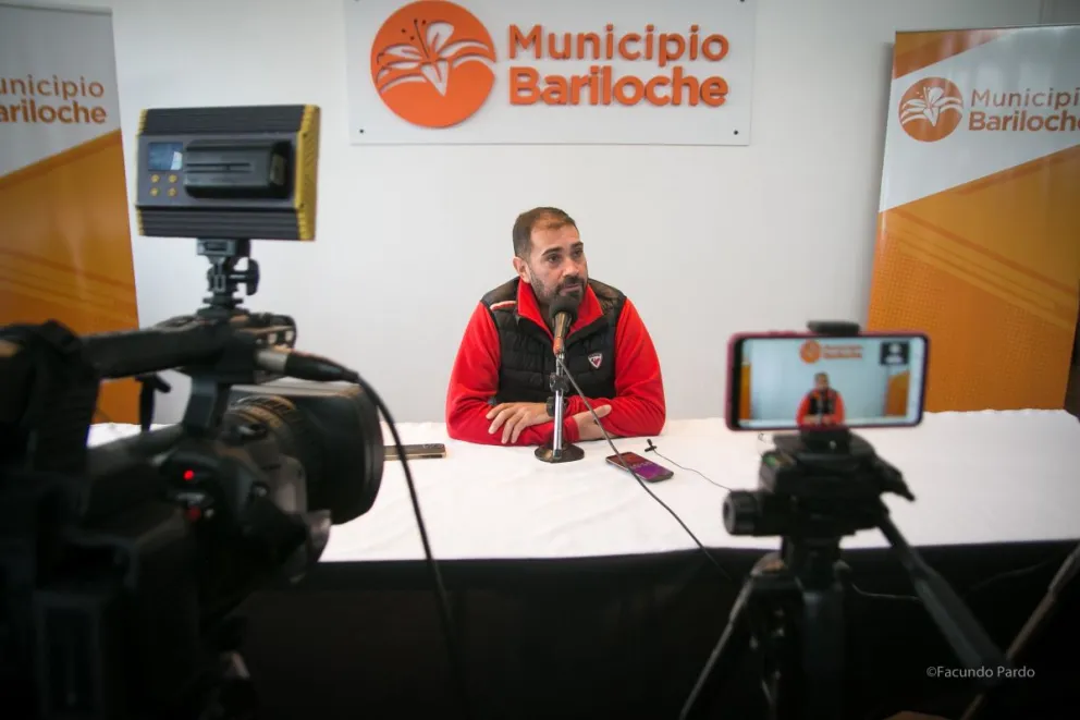 El ahora ex subsecretario de Deportes local, durante una conferencia de prensa. (Foto de archivo: Facundo Pardo)