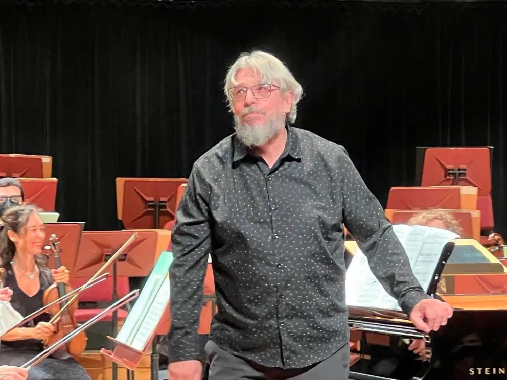 Claudio Espector y colegas ponen “Pasiones en movimiento”