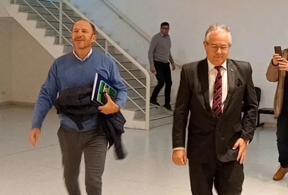 Caso Gatti: uno de los peritos tuvo que retirarse de la sala ante la reproducción de imágenes de abuso de menores