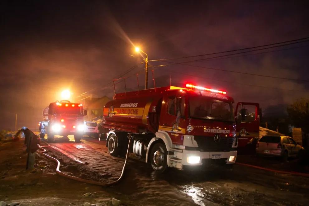 Se incendió una vivienda y un herido fue trasladado al hospital