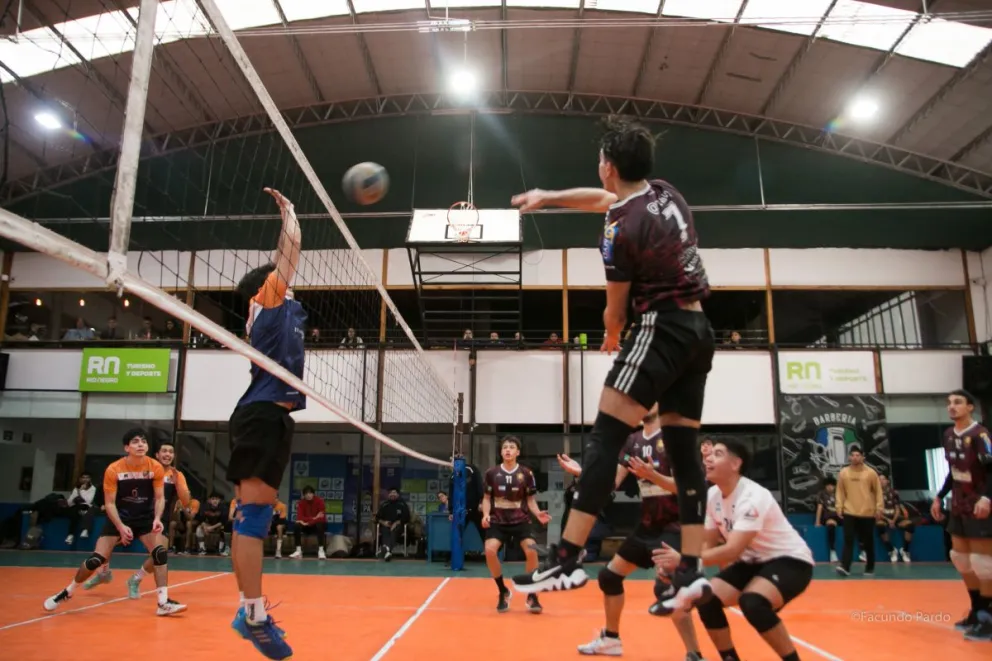 Una nueva fecha para el vóley de mayores en la Liga de Bariloche