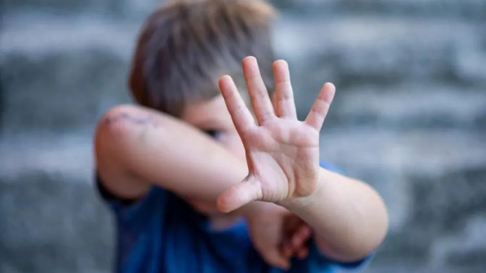 Conmoción: un nene de 2 años fue internado y detuvieron a su mamá por maltrato