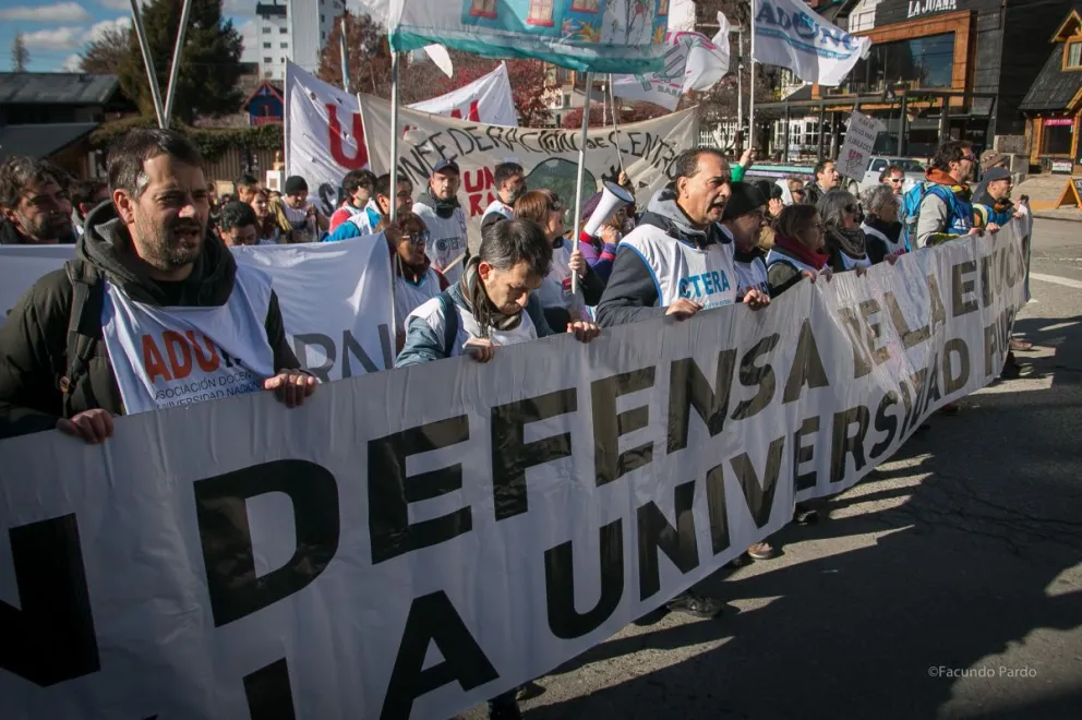 Universidades del país saldrán nuevamente a las calles en defensa de sus derechos