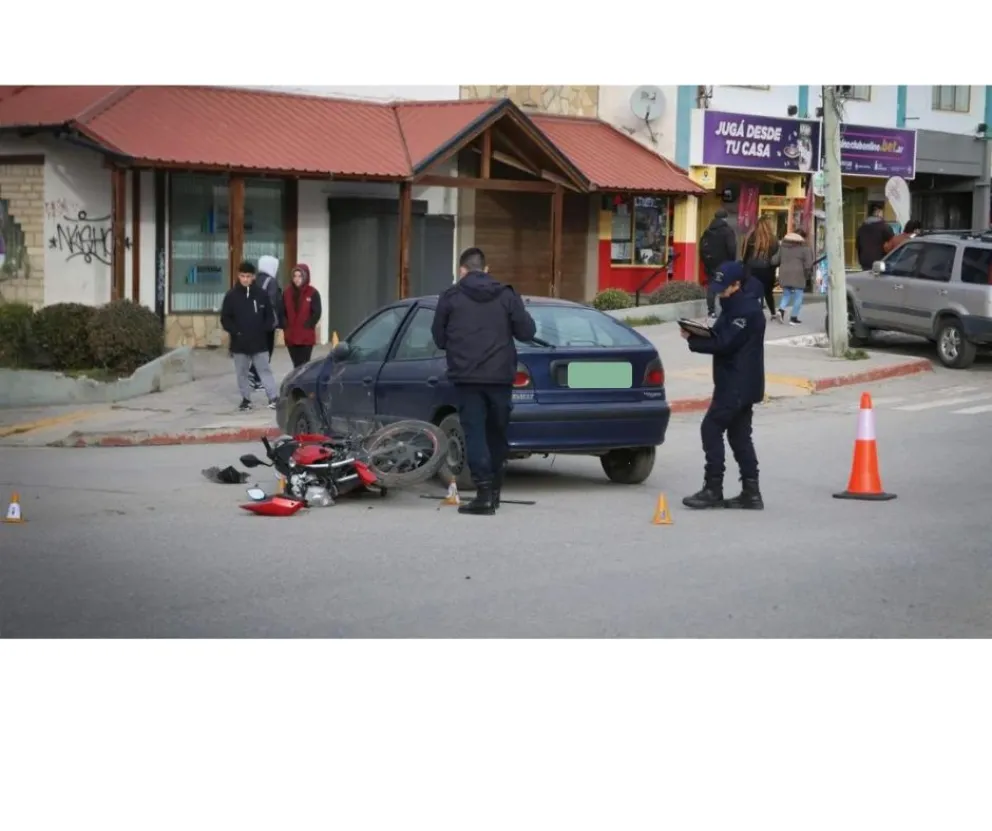 Otro choque en Vilcapugio terminó con una persona herida y tránsito cortado en Onelli 