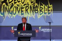 Trump fue abucheado en una convención del Partido Libertario estadounidense