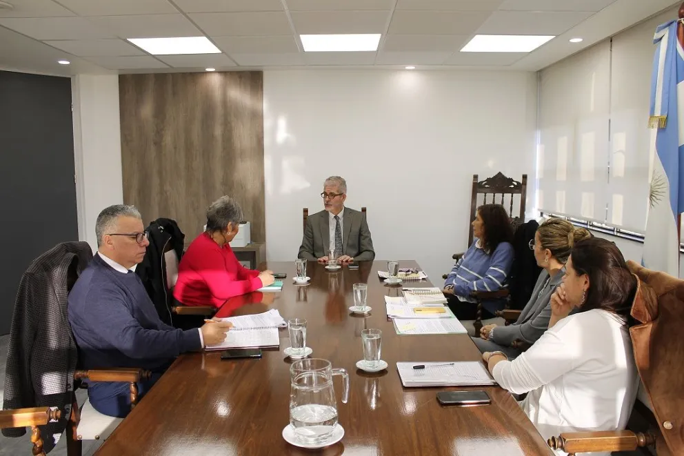 Escuela de Capacitación Judicial y Ministerio de Educación evaluaron actividades para estudiantes