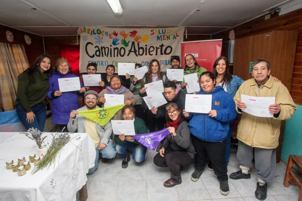 Entregaron certificados del Proyecto de Extensión “Lawen”