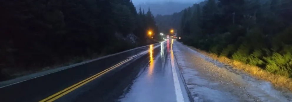 Ruta 40 transitable y despejada aunque advierten por baja adherencia debido a la lluvia 