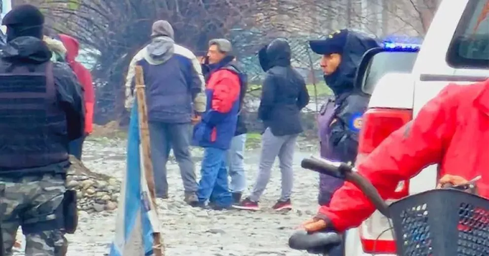 Desactivan un intento de toma en tierras del PROCREAR