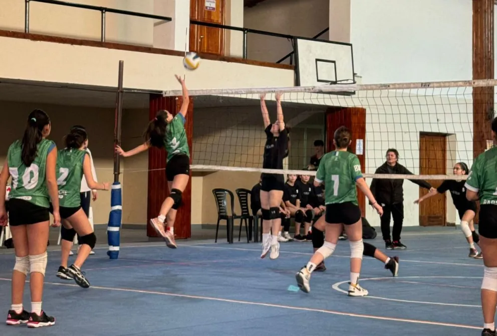 Podios para Bariloche Vóley Club en el primer clasificatorio federativo Sub 14 del año