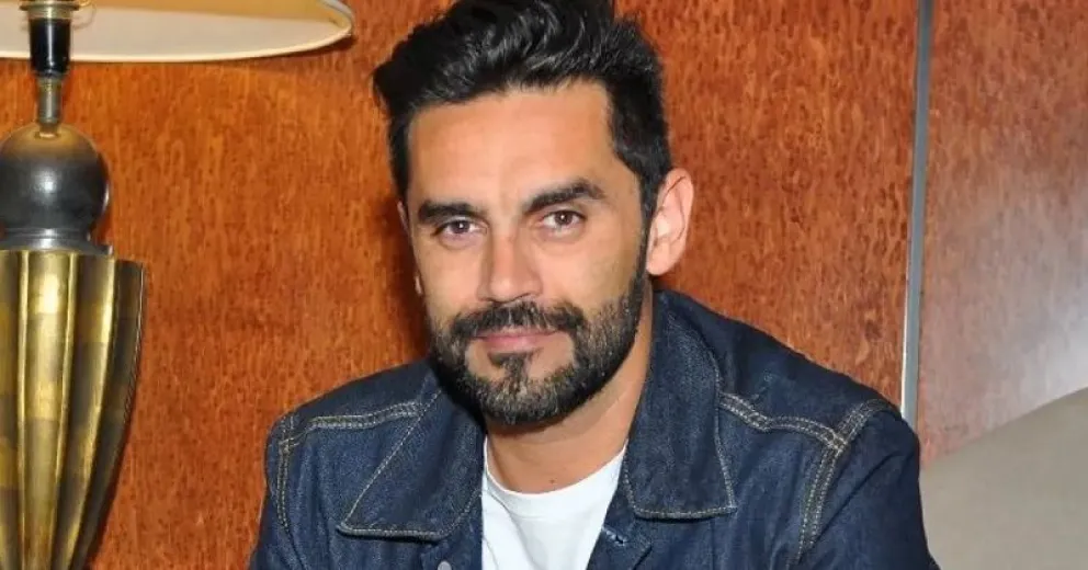 La ironía de Gonzalo Heredia sobre el hombre que trepó desnudo en el Congreso