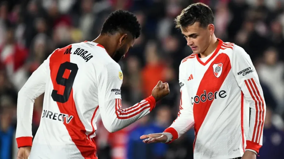 River se enfrenta a Deportivo Riestra para treparse a la cima de la Liga