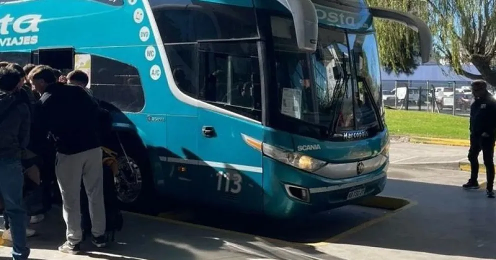 Realizan controles en los micros que traen egresados a Bariloche