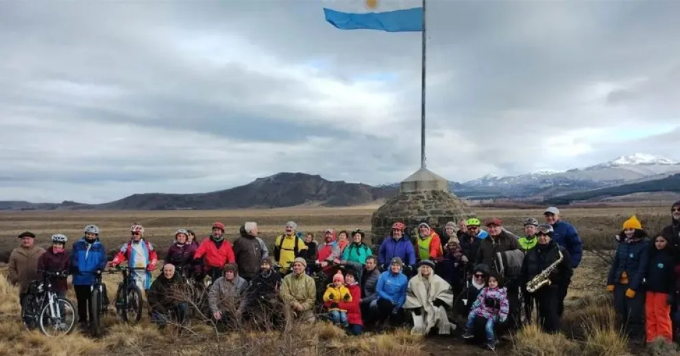 Convocan a participar de un acto al pie del cerro Villegas